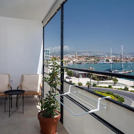 Sun And Sea Deluxe * سبليت