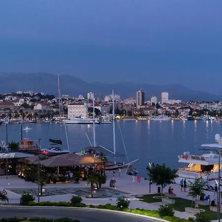 Sun And Sea Deluxe Apartamento *